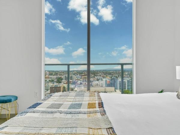Modern Luxury 2 Bed with Panoramic City Views in Downtown LA : photo 10 de la chambre appartement supérieur