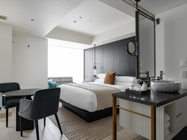 Kimpton Shinjuku Tokyo, an IHG Hotel : photo 2 de la chambre premium king room with additional living area