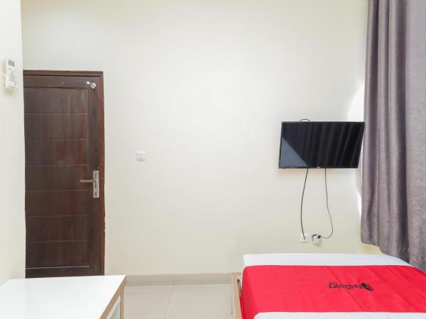 RedDoorz Syariah near Stasiun Karet : photo 4 de la chambre chambre simple