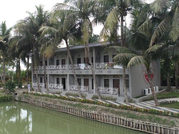 Breathing Earth - Rooms and Pool : photo 3 de la chambre chambre deluxe