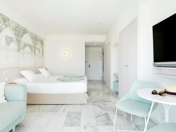 Iberostar Selection Marbella Coral Beach : photo 3 de la chambre chambre double ou lits jumeaux - vue partielle sur mer