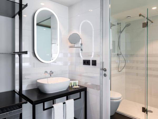 Residence Inn Ghent by Marriott : photo 3 de la chambre studio deluxe avec 2 lits doubles - vue sur cour