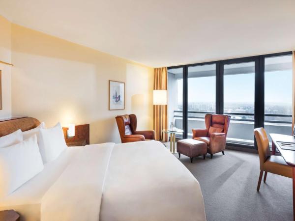 Lindner Hotel Dusseldorf Seestern, part of JdV by Hyatt : photo 1 de la chambre chambre lit queen-size