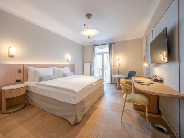 Art Deco Hotel Montana Luzern : photo 2 de la chambre chambre deluxe - vue sur lac
