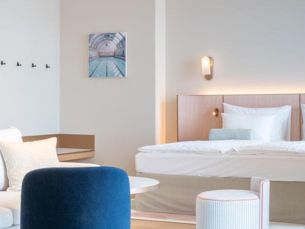 Art Deco Hotel Montana Luzern : photo 4 de la chambre suite junior de luxe avec vue sur le lac