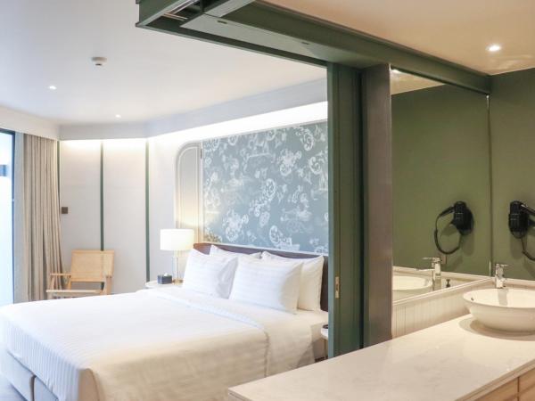 The Quarter Chaophraya by UHG : photo 1 de la chambre hébergement supérieur lit king-size avec balcon