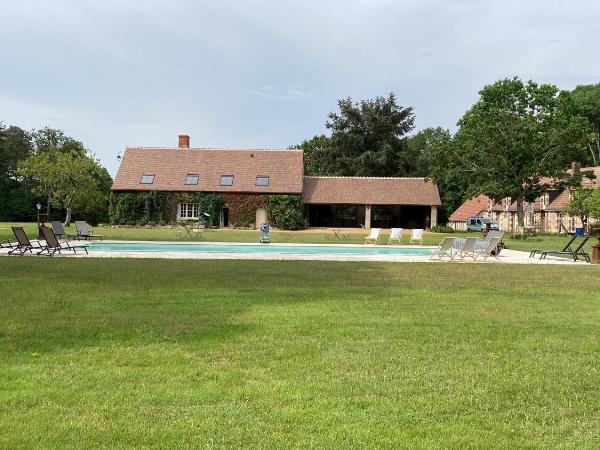 Domaine de Charnay - Résidence de charme : photo 9 de la chambre suite lit king-size