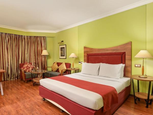 The Cama - A Sabarmati Riverfront Hotel : photo 5 de la chambre chambre double ou lits jumeaux supérieure - vue sur piscine