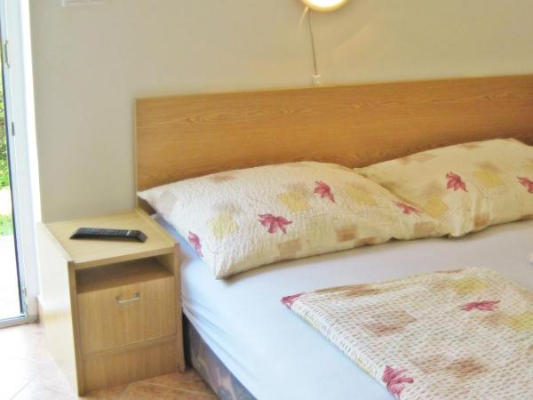 Süle Apartments & Rooms : photo 5 de la chambre appartement (2 adultes)