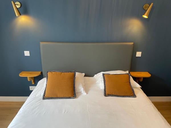 Hotel Saint-Michel : photo 7 de la chambre grande chambre double 