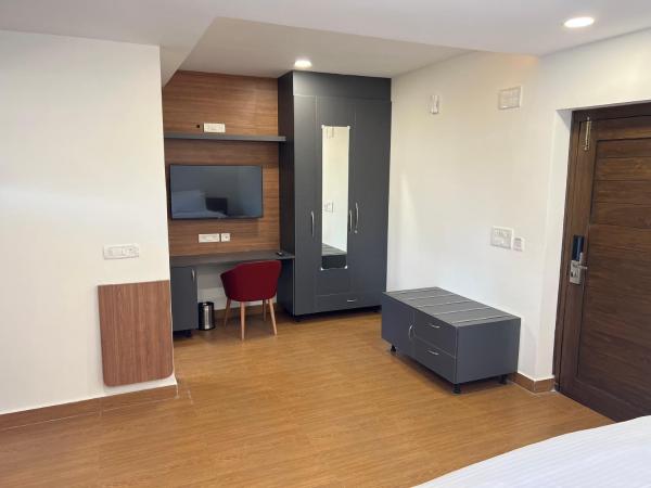 Palladium Luxury Suites Financial District Unit I : photo 4 de la chambre studio avec balcon