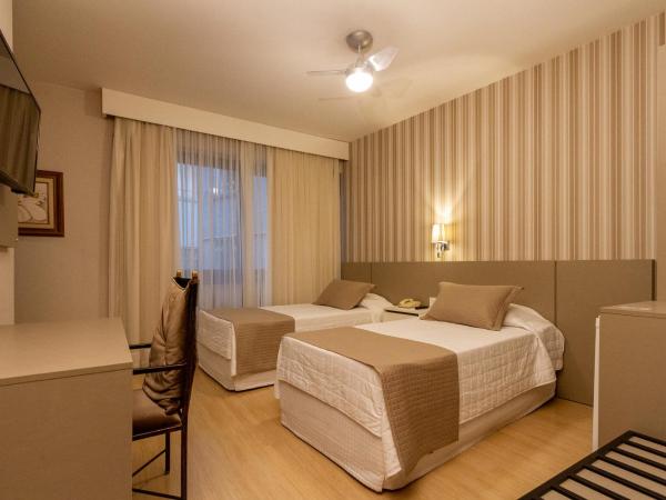 Curitiba Palace Hotel : photo 3 de la chambre chambre quadruple