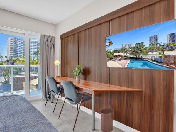 Royal Beach Palace : photo 7 de la chambre chambre lit king-size avec balcon