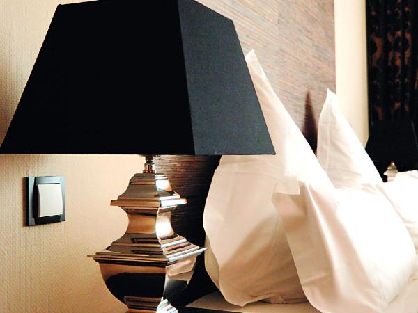 Hotel Business & More SELF CHECK IN : photo 3 de la chambre chambre simple confort avec lit queen-size