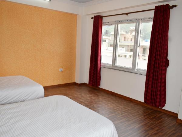 Mount Star Homestay : photo 2 de la chambre chambre double avec terrasse