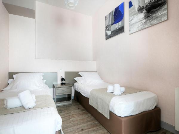 Hôtel La Petite Sirène Quiberon : photo 2 de la chambre chambre familiale - vue sur mer