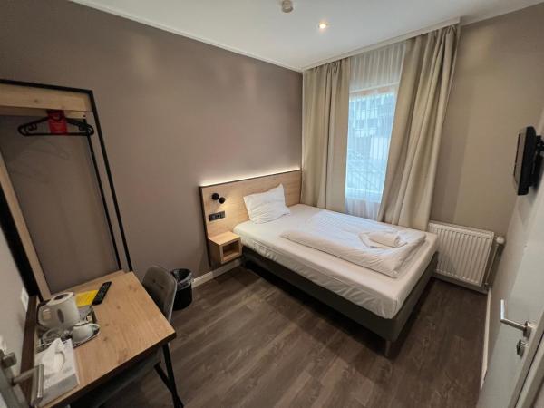 JJ Hotel Hannover-City-Pension : photo 3 de la chambre chambre simple standard