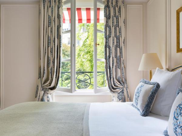 Le Bristol Paris - an Oetker Collection Hotel : photo 1 de la chambre suite junior - vue sur jardin