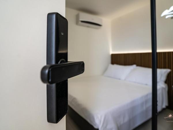 Humboldt Luxury Rooms Taormina : photo 2 de la chambre chambre double avec terrasse