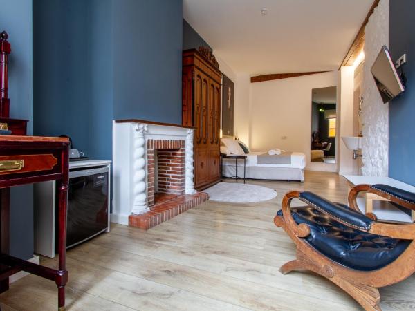 Les Monges Palace Boutique : photo 4 de la chambre chambre triple