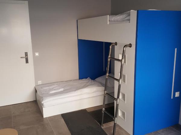 Main Square Hostel : photo 7 de la chambre chambre lits jumeaux standard avec salle de bains commune