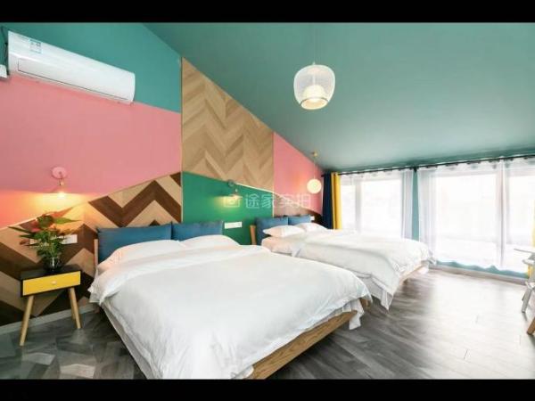 Shanghai 80s Waiting Hostel : photo 3 de la chambre chambre quadruple avec salle de bains privative