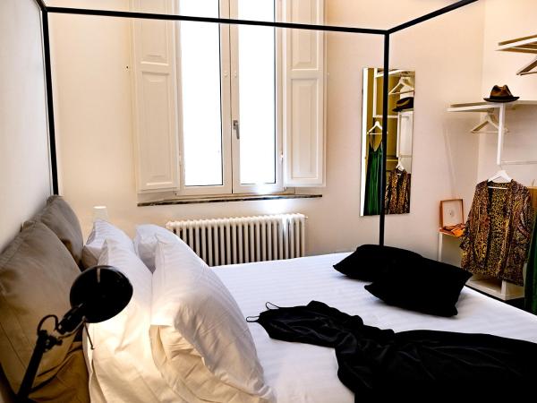 Villa La Torretta Luxury B&B - Adults Only - : photo 2 de la chambre suite junior avec balcon