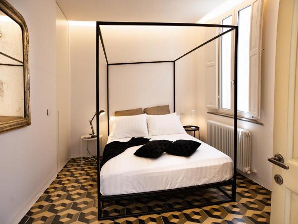 Villa La Torretta Luxury B&B - Adults Only - : photo 5 de la chambre suite junior avec balcon