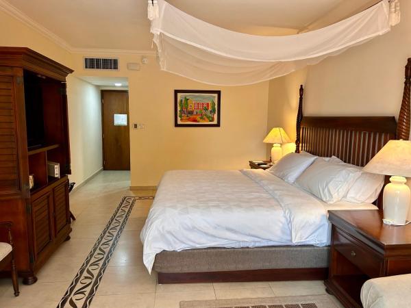 Holiday Inn Merida, an IHG Hotel : photo 4 de la chambre chambre lit king-size premium