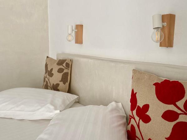 Fikas Hotel : photo 1 de la chambre chambre quadruple - vue sur jardin