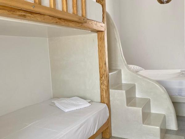 Fikas Hotel : photo 6 de la chambre chambre quadruple - vue sur jardin