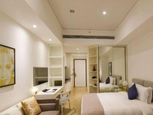 The Clouds Apartment : photo 3 de la chambre chambre double deluxe avec douche