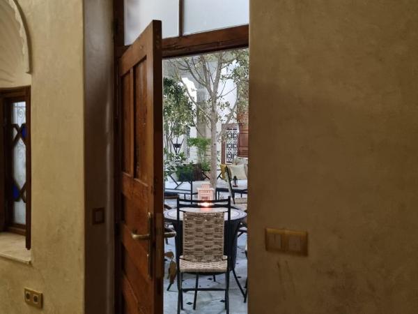 RIAD LALLA ZINEB : photo 1 de la chambre chambre deluxe