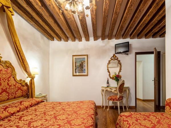 Hotel Al Vagon : photo 3 de la chambre chambre triple classique