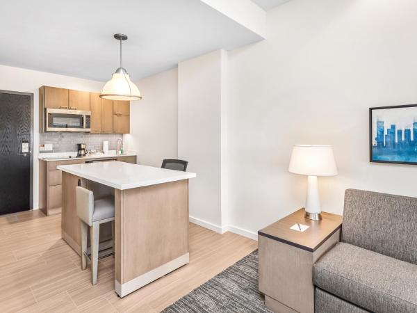 Hyatt House Houston Medical Center : photo 3 de la chambre king studio suite with kitchen and sofa bed