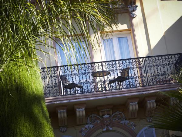 GOLDEN TULIP CANNES HOTEL de PARIS : photo 5 de la chambre chambre double avec balcon
