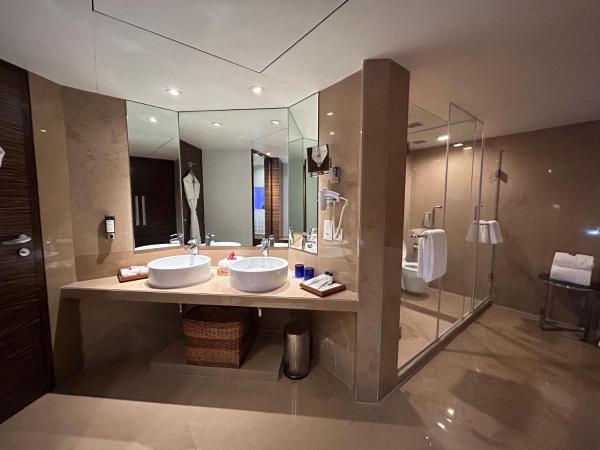 Fortune Select SG Highway, Ahmedabad - Member ITC's Hotel Group : photo 6 de la chambre suite exécutive