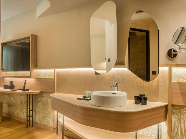 SENSEANA Sea Side Resort & Aquadventure : photo 2 de la chambre classic double room garden view with outdoor hot tub