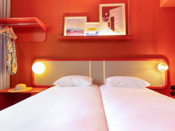 greet hotel Salon de Provence : photo 5 de la chambre chambre pop 2 lits simples