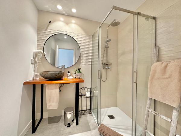 Loft 18 Beachfront Marbella Center : photo 1 de la chambre studio avec terrasse