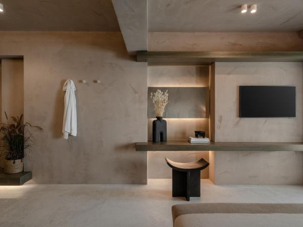 Naxos Rhyton : photo 5 de la chambre grande suite temple avec jacuzzi extérieur - vue sur mer