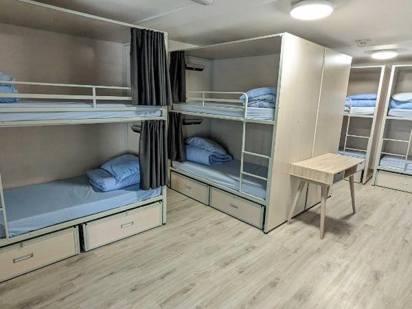 International Inn : photo 4 de la chambre lit simple dans dortoir de 10 lits