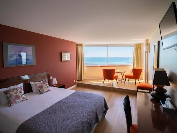 LOGIS HOTEL - La Petite Rade : photo 2 de la chambre chambre double confort - vue sur mer