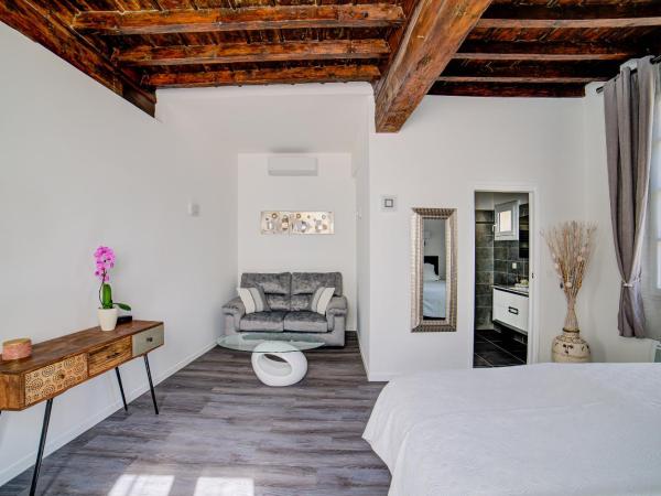 Le Limas : photo 2 de la chambre suite junior - vue sur canal