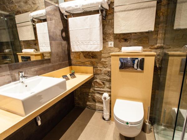 Hotel Montenegro Compostela : photo 6 de la chambre chambre double