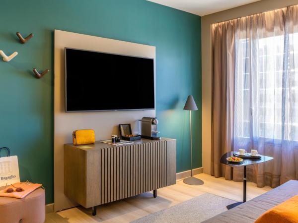 Novotel Campo De Las Naciones : photo 5 de la chambre suite junior avec coin salon