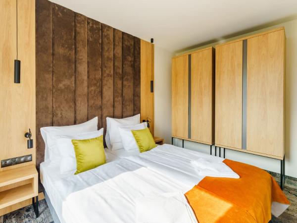 FACTORY RESORT wellness & spa : photo 7 de la chambre chambre familiale avec balcon