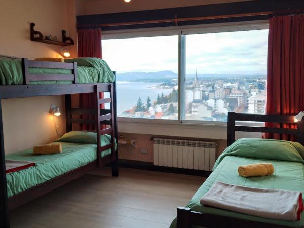 Hospedaje Penthouse 1004 : photo 3 de la chambre lit dans dortoir mixte de 4 lits