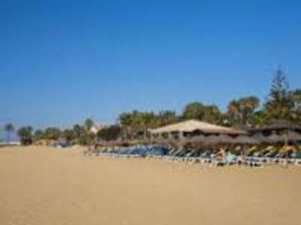 Ona - Marbella - Elviria Playa - Suite Apartamento para 6 en jardines del Hotel Don Carlos 5GL : photo 9 de la chambre appartement deluxe