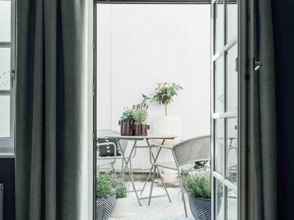 Clemonte Hotel - Your Reception-less Boutique Hideaway : photo 8 de la chambre suite junior avec terrasse